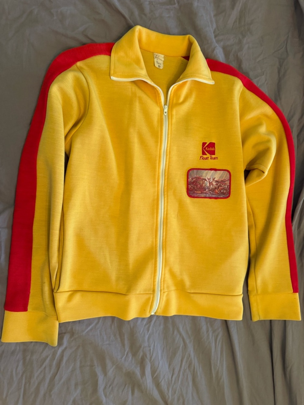 Vintage KODAK Film Pasadena Rose Parade Float Team Jacket Yellow Red Retro